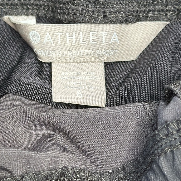 Athleta | Camden Printed Short, Size 6 - Picture 13 of 15